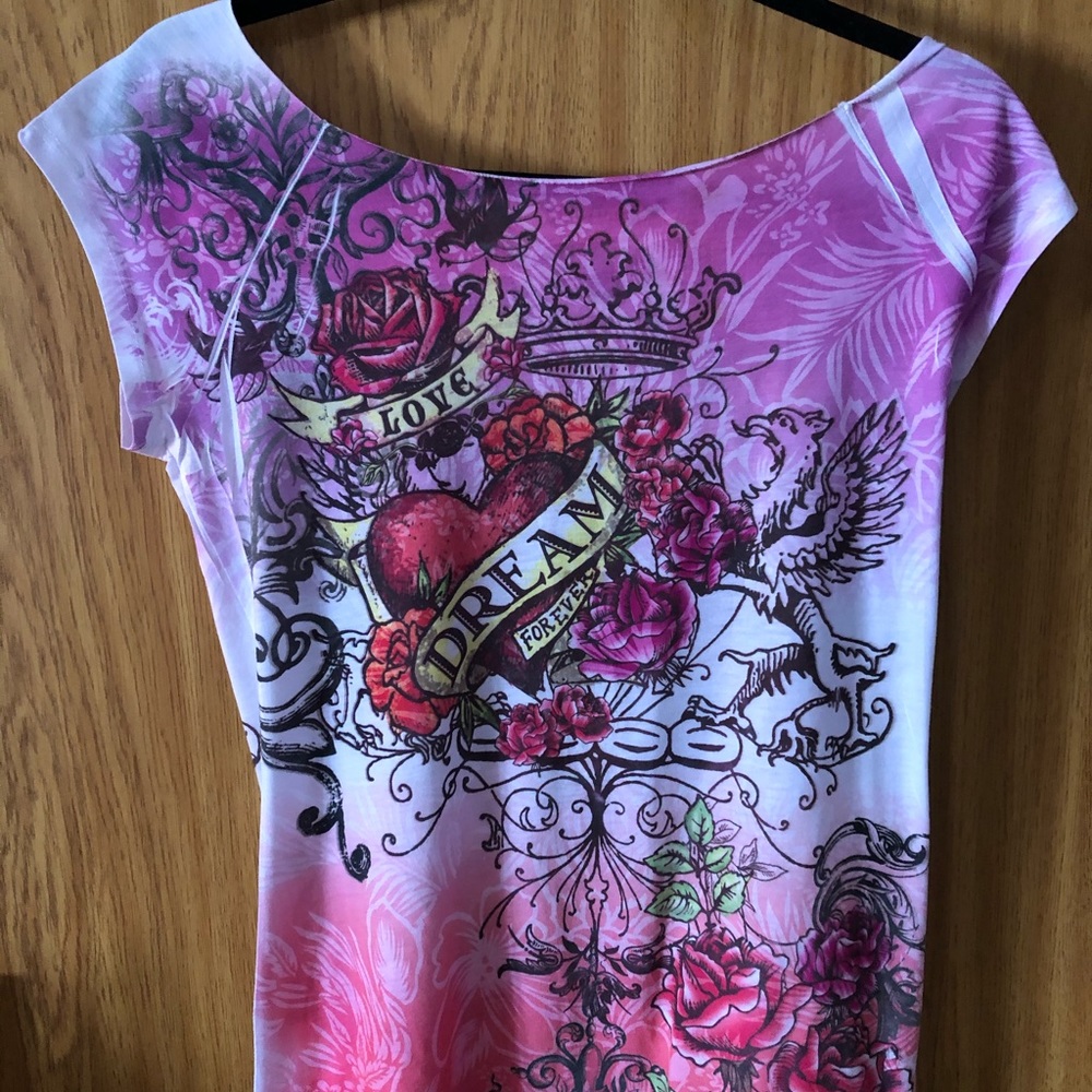 Fang graphic Tee
